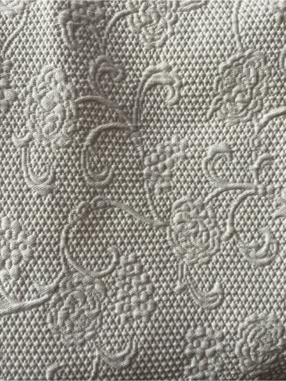 SFERRA Queen Alice white Coverlet textured 0784 scallop 100% cotton blanket